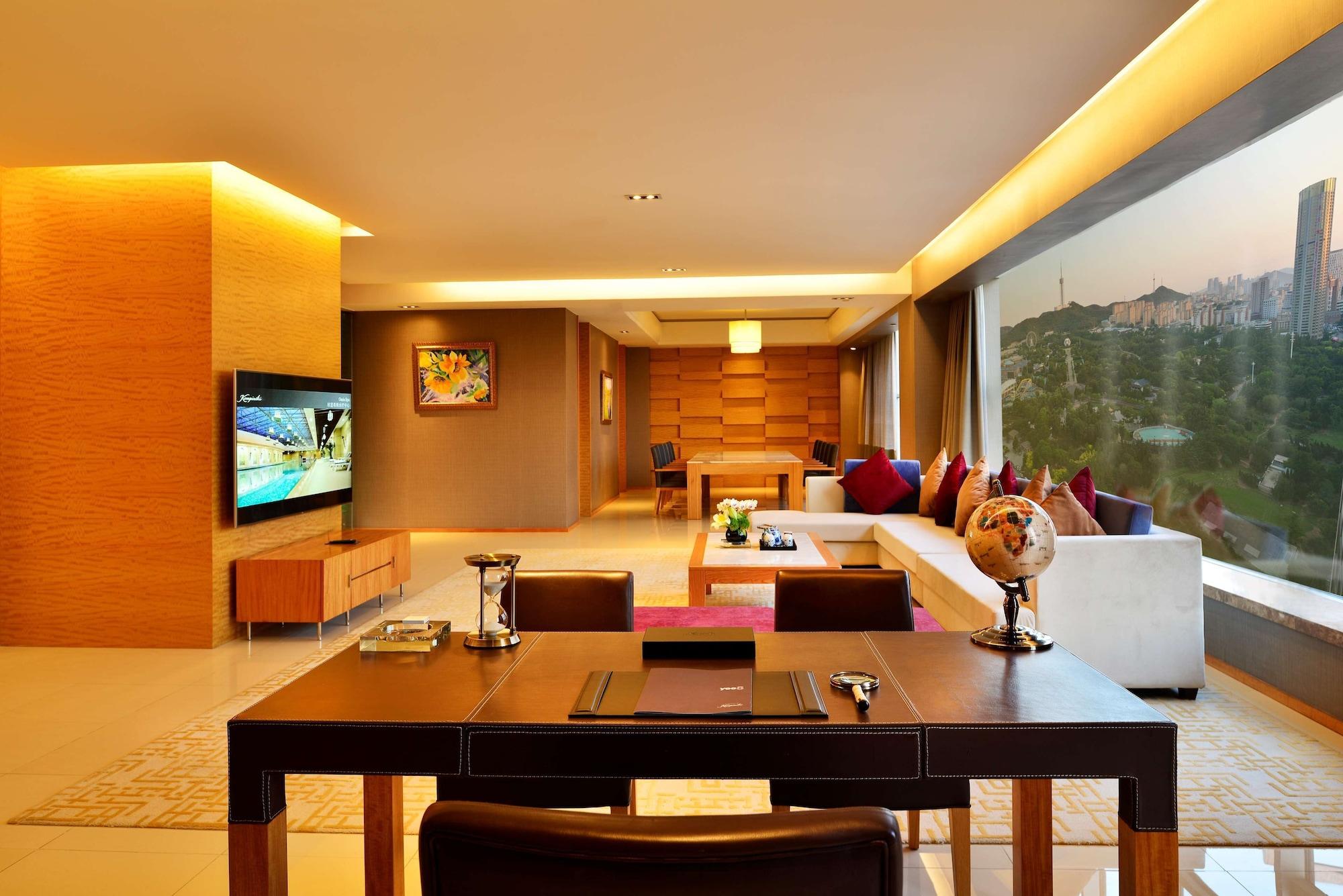 Отель Kempinski 5*